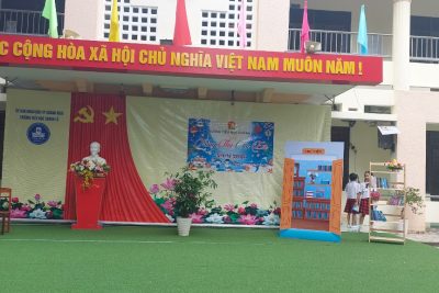 Sinh hoạt dưới cờ