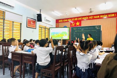 TRƯỜNG TIỂU HỌC CHÁNH LỘ TỔ CHỨC SINH HOẠT CHUYÊN ĐỀ “KỸ NĂNG SỐ VÀ CHUYỂN ĐỔI SỐ TRONG DẠY HỌC”